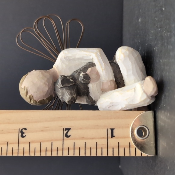 Willow Tree 2001 Angel of Comfort Boy and Dog Figurine. - Picture 7 of 7